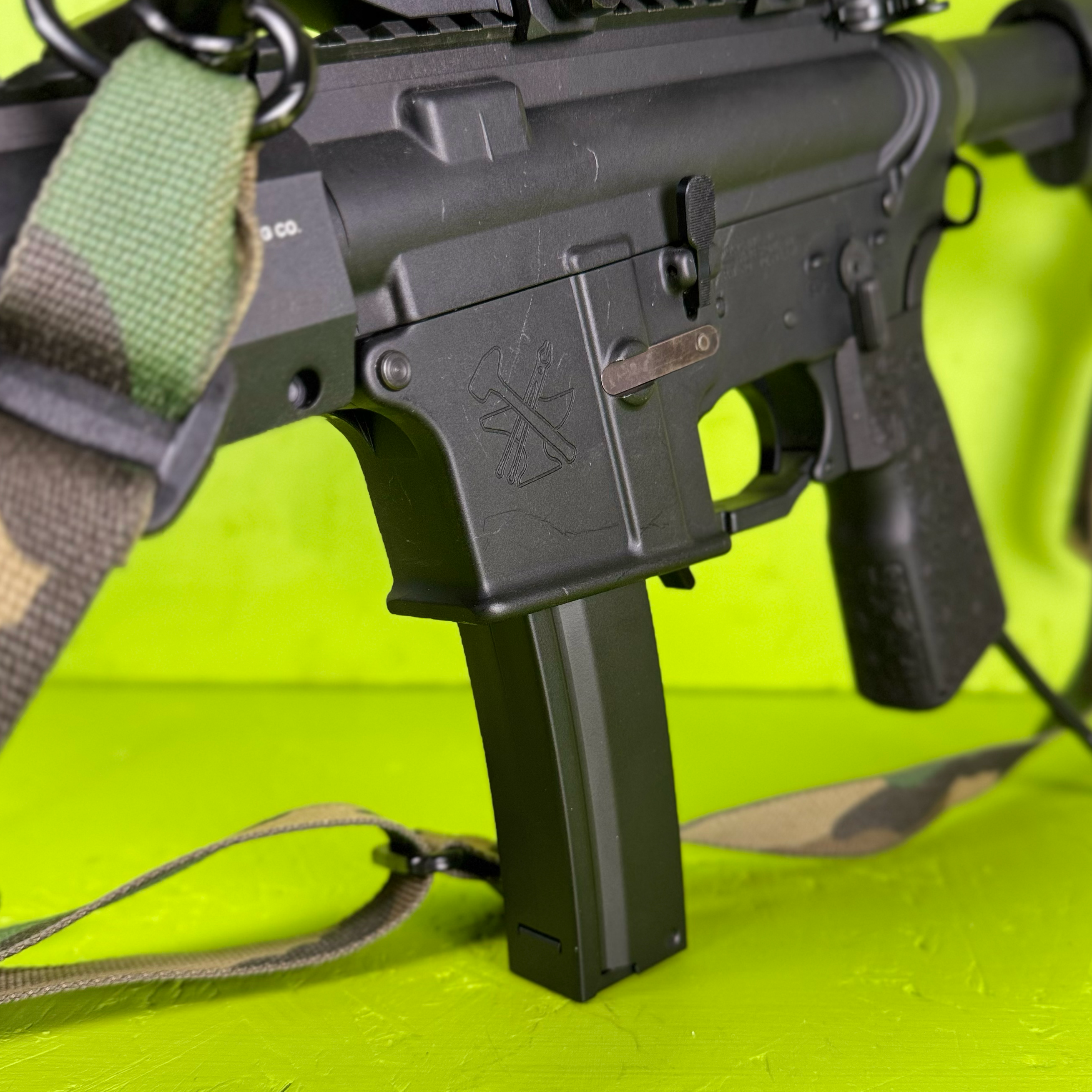 Photo of AIRTAC M4 to MP5 AEG Adapter with curved mag in RIF
