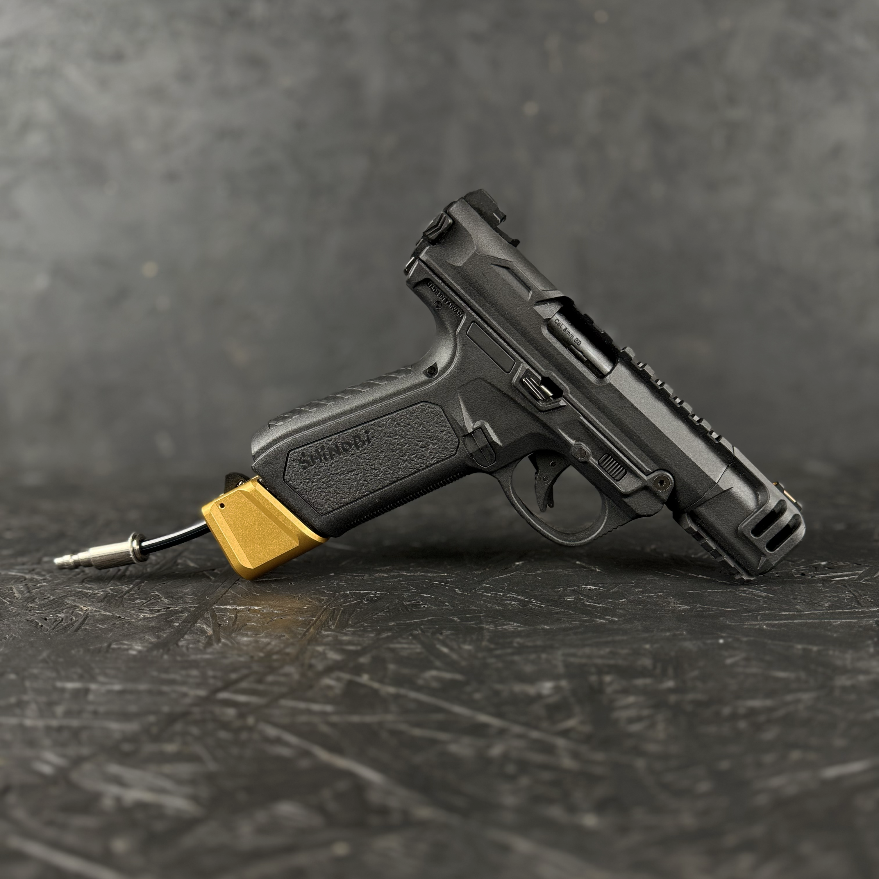 Photo of AIRTAC X T1P GLK/AAP Shotgun Shell Adapter with gold base in RIF
