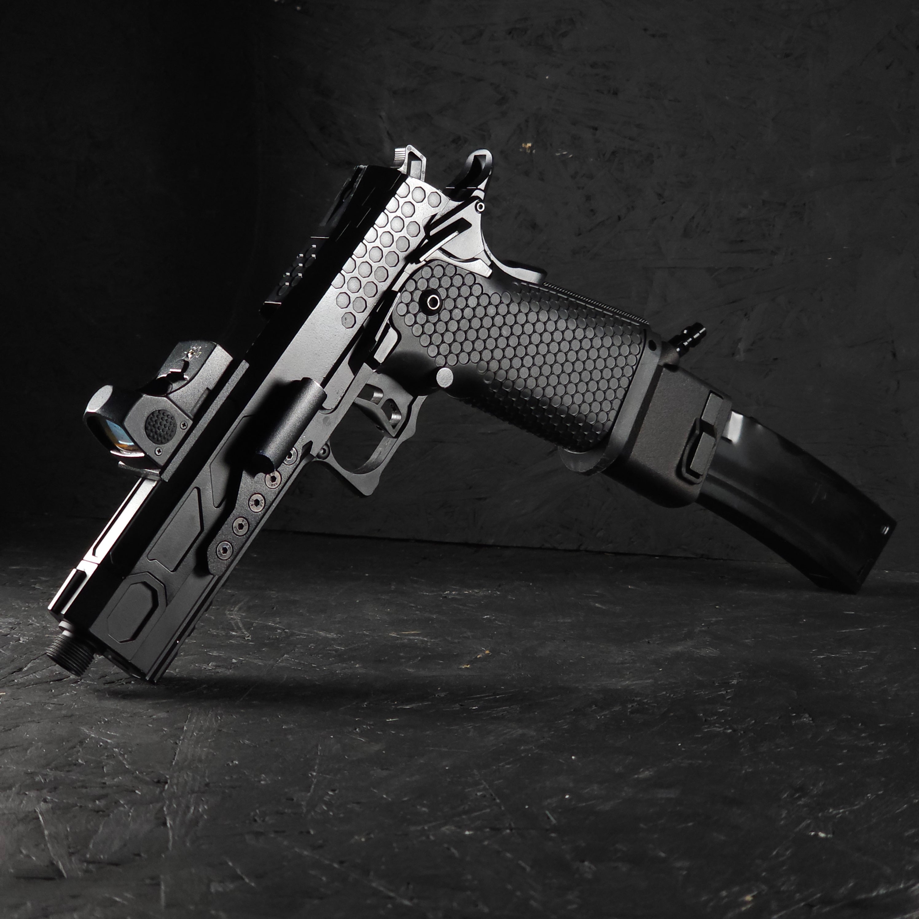 Photo of AIRTAC TM/WE Hi-Capa/Novritsch SSP1/SSP5 to MP5 HPA Adapter in RIF with short mag